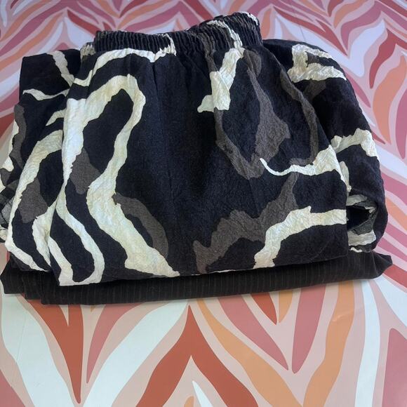 Y2k gothic bottom bundle featuring - Picture 3 of 3